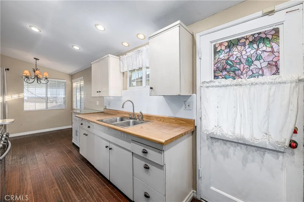 11636 Parkmead Street Santa Fe Springs, CA 90670
