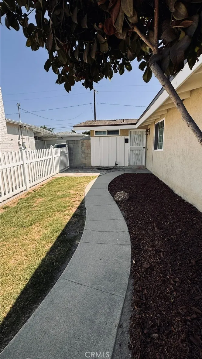 11636 Parkmead Street Santa Fe Springs, CA 90670