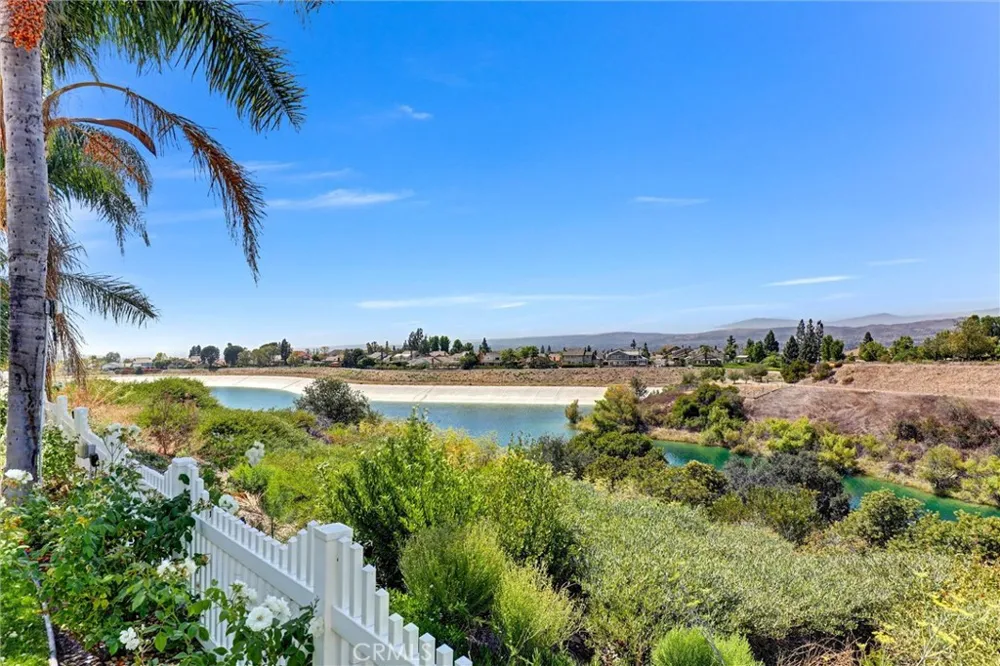 904 S Ridgecrest Circle Anaheim Hills, CA 92807