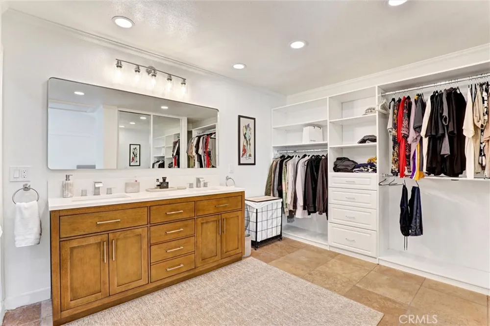 904 S Ridgecrest Circle Anaheim Hills, CA 92807