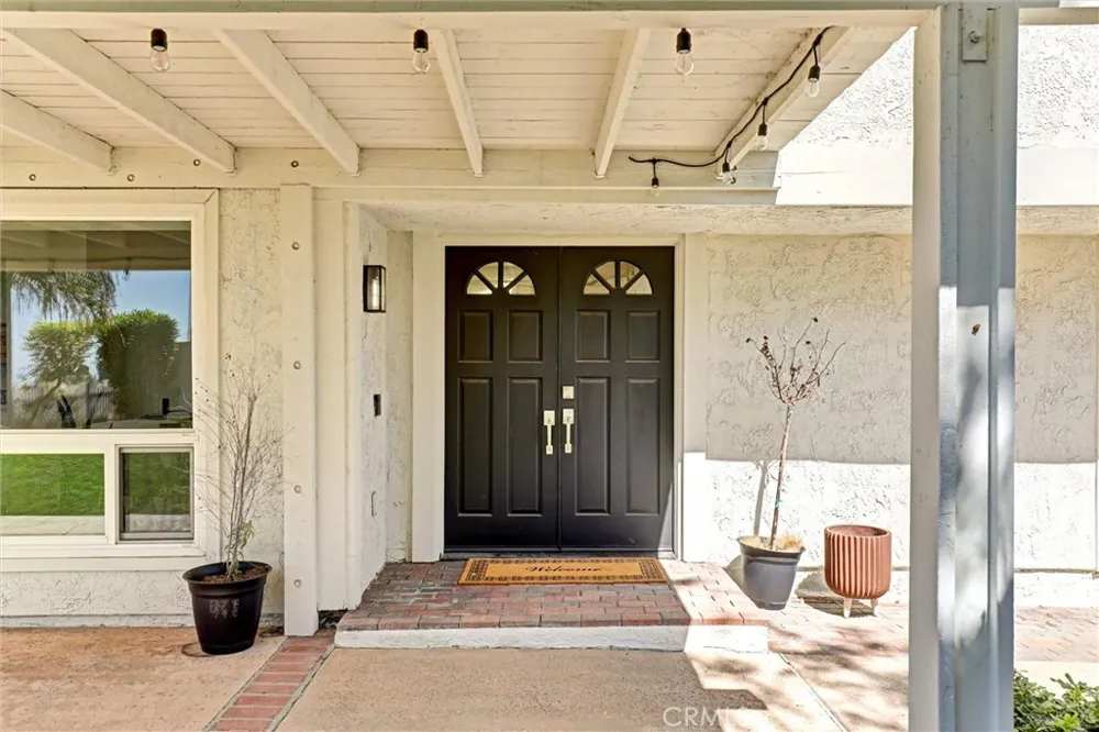 904 S Ridgecrest Circle Anaheim Hills, CA 92807