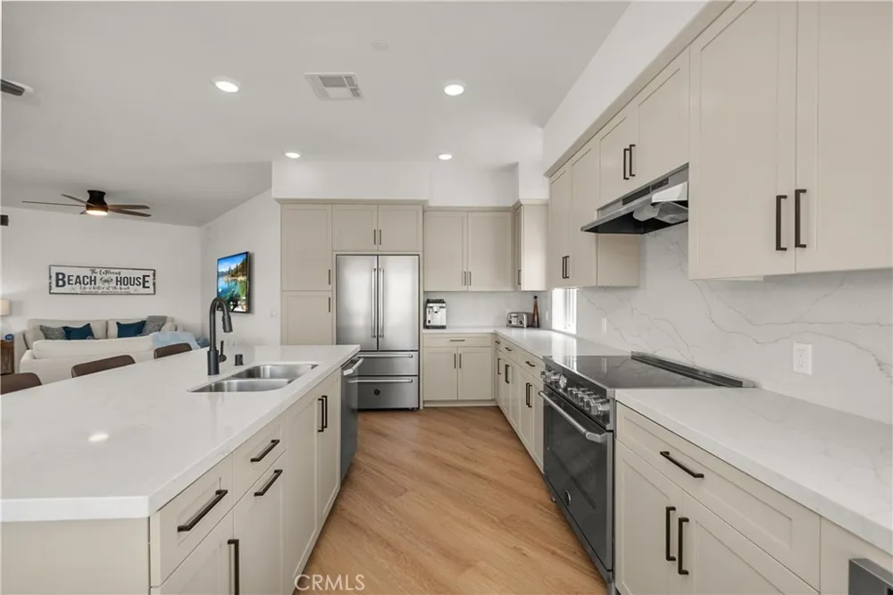414 Main Street #200 Huntington Beach, CA 92648