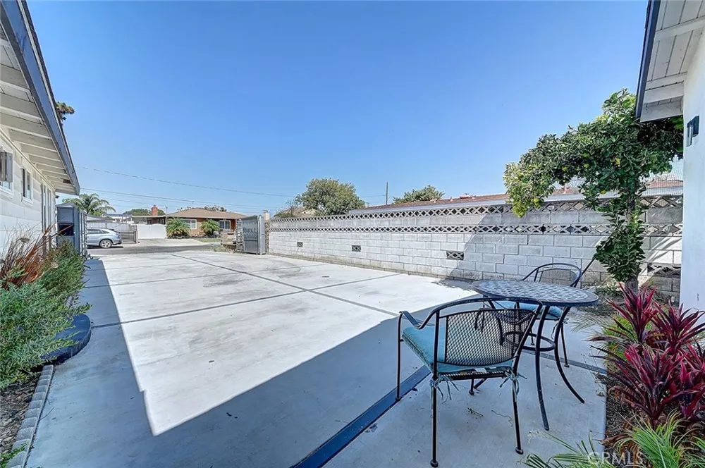 22024 Gulf Avenue Carson, CA 90745