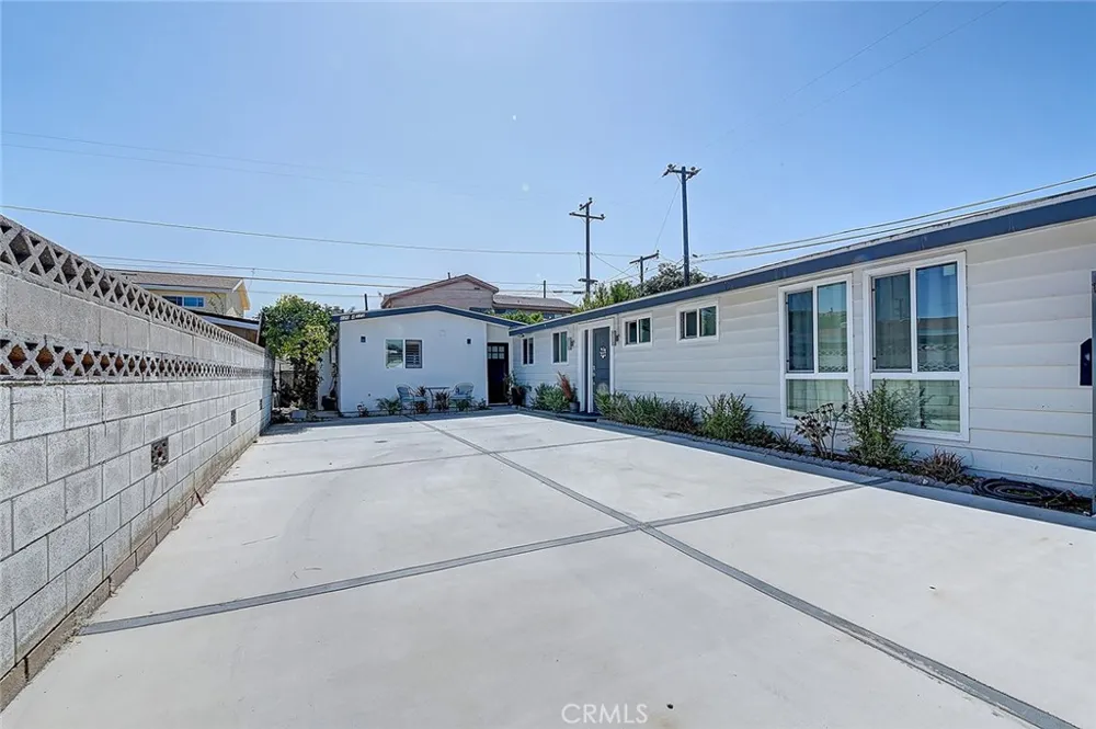 22024 Gulf Avenue Carson, CA 90745