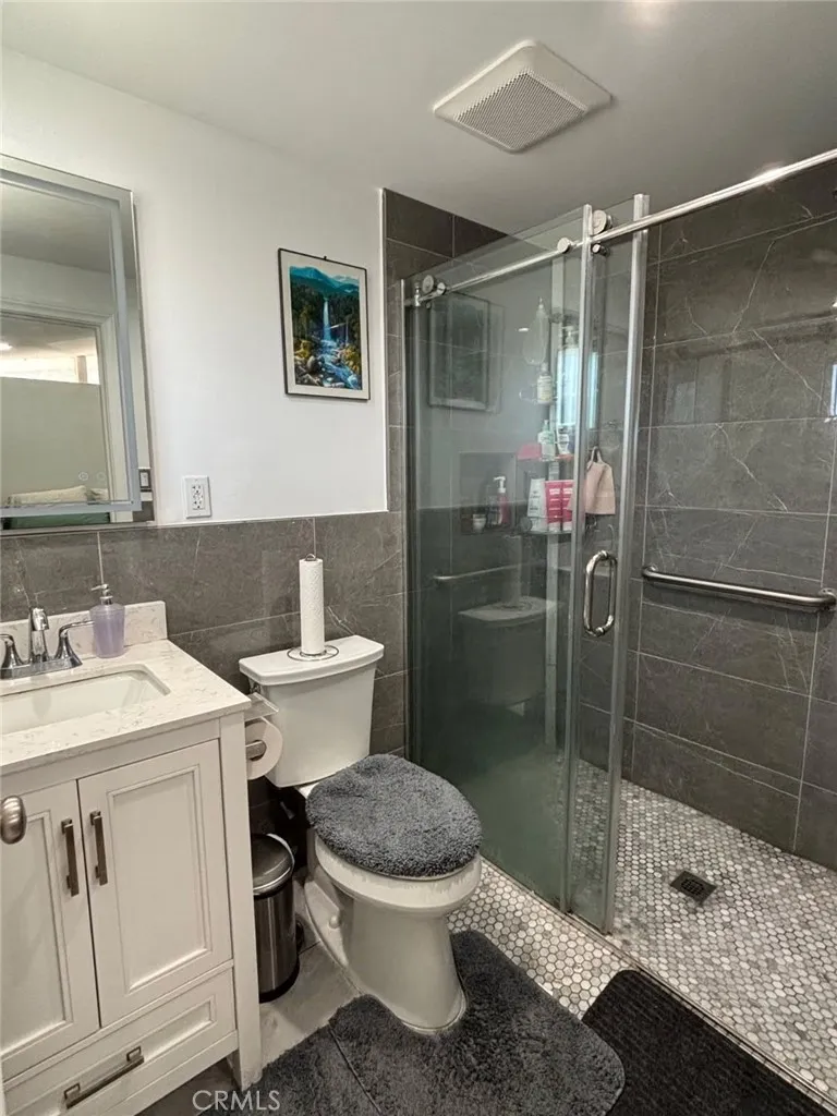 22024 Gulf Avenue Carson, CA 90745