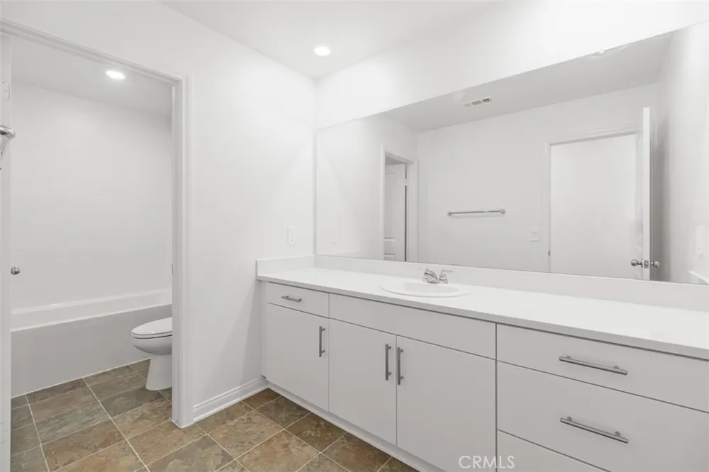1758 Ace Hemet, CA 92545