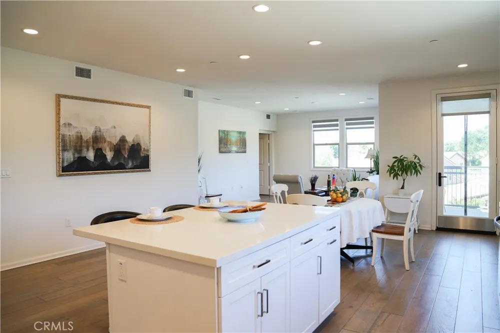 220 Buena Vida Drive #308 Brea, CA 92823