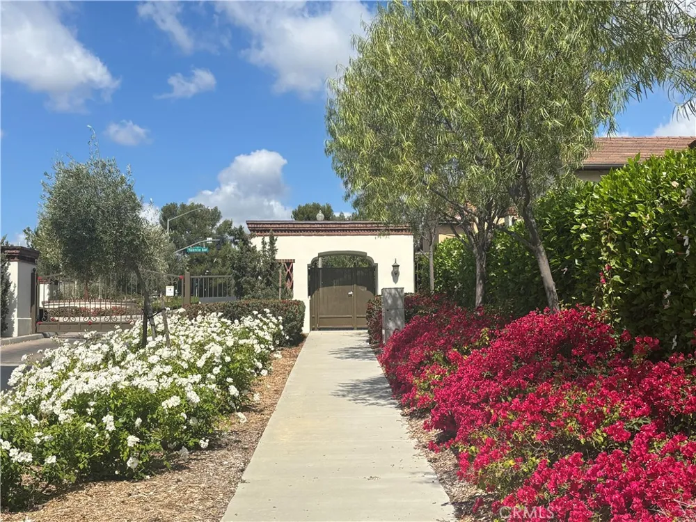 220 Buena Vida Drive #308 Brea, CA 92823