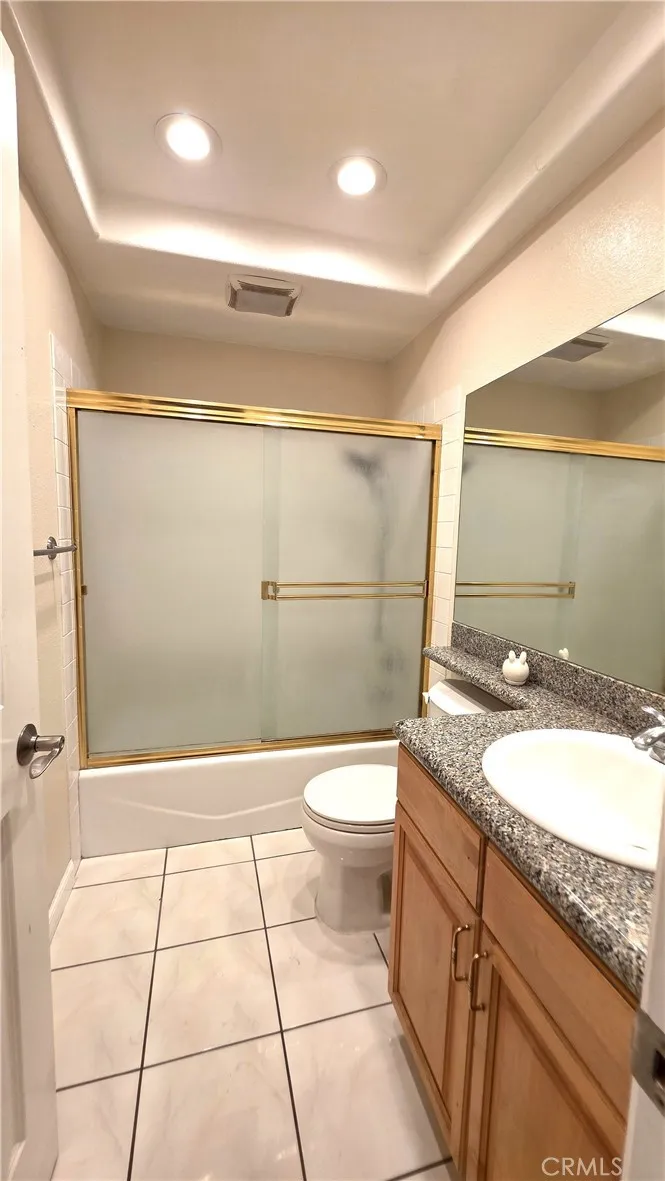 12202 Viarna Cerritos, CA 90703