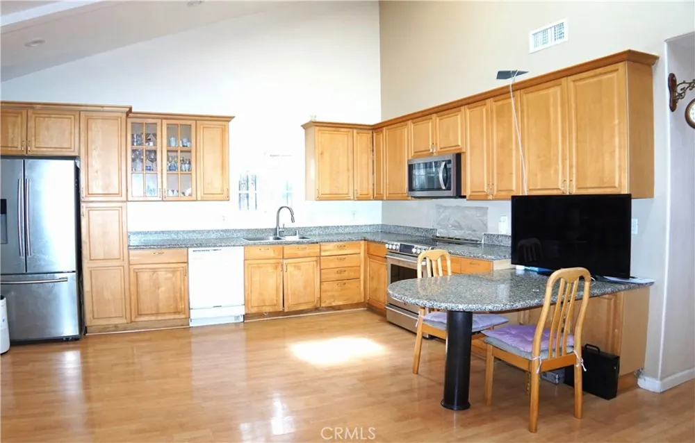 12202 Viarna Cerritos, CA 90703