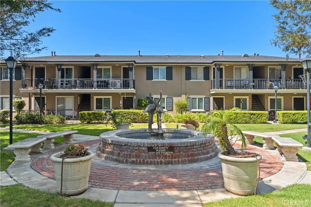 660 S Glassell Street #45 Orange, CA 92866