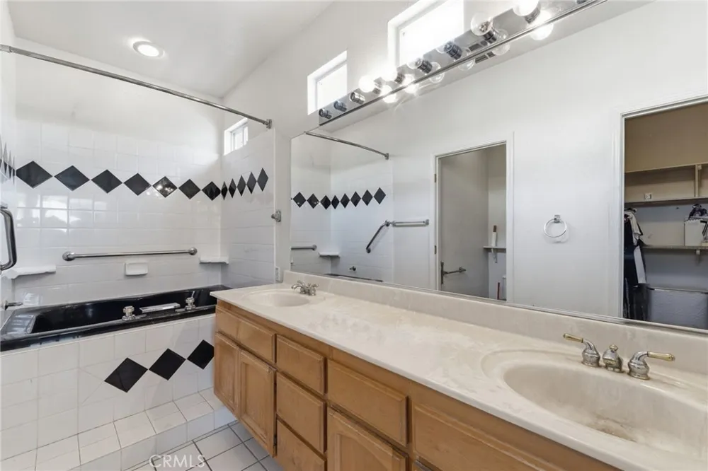 218 Bartlett Lane Vacaville, CA 95687
