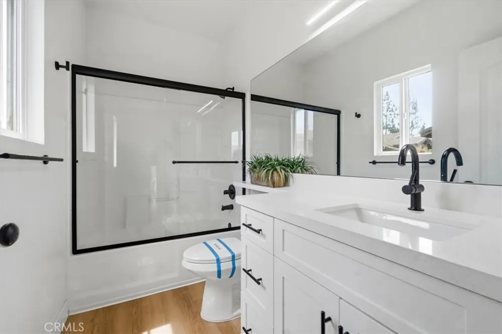 521 Lark Ellen #D Covina, CA 91722