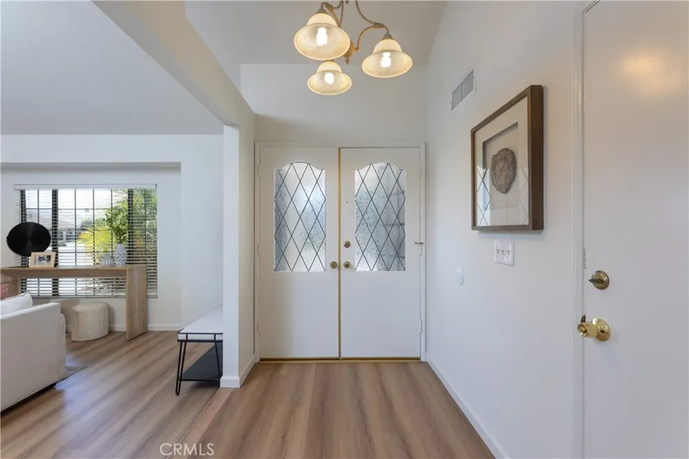 10621 Semora Cerritos, CA 90703