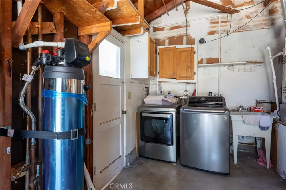 10621 Semora Cerritos, CA 90703