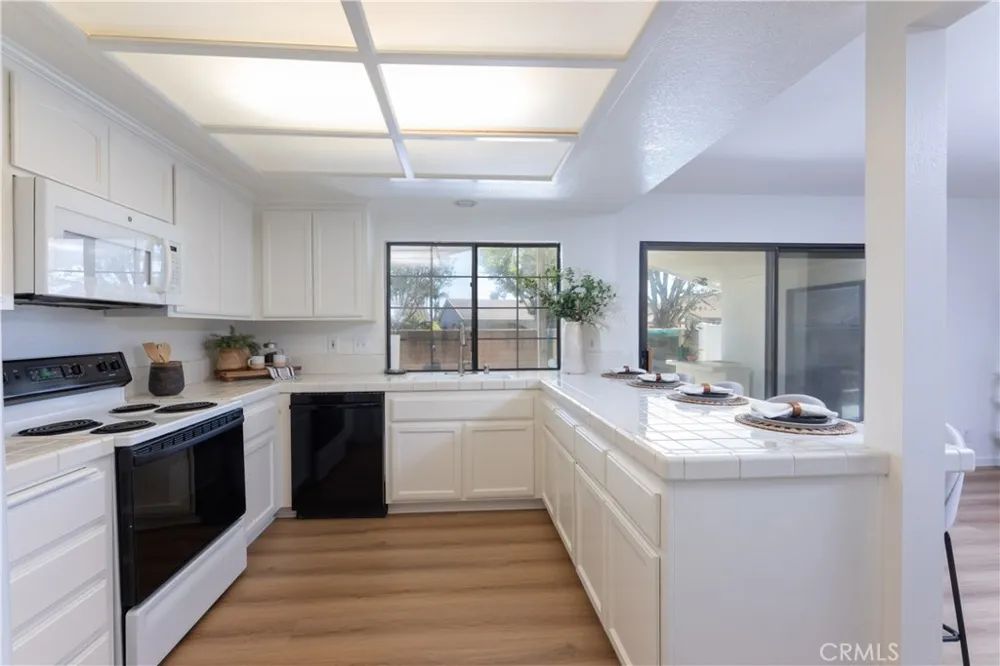 10621 Semora Cerritos, CA 90703