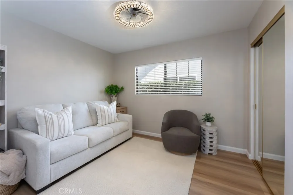 10621 Semora Cerritos, CA 90703