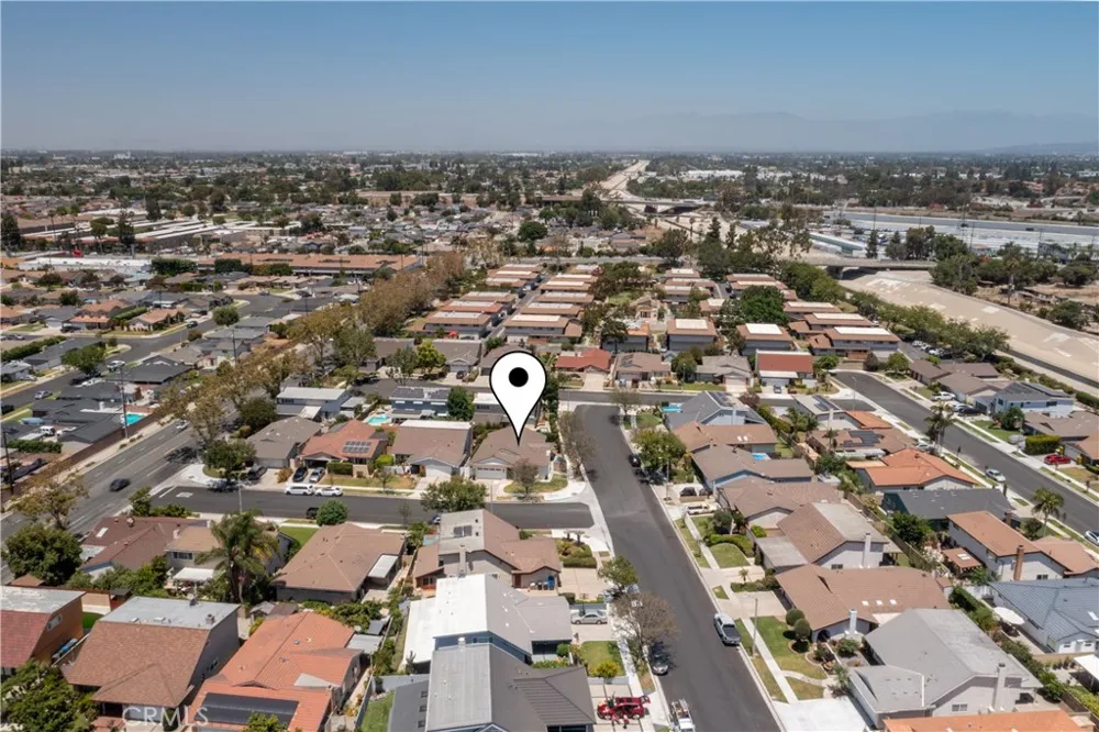 10621 Semora Cerritos, CA 90703