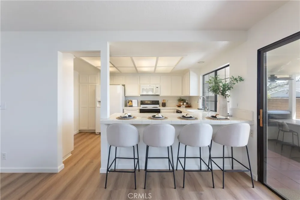 10621 Semora Cerritos, CA 90703