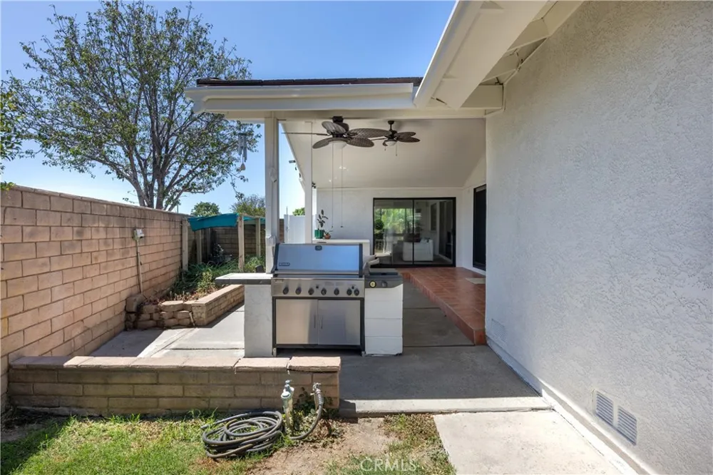 10621 Semora Cerritos, CA 90703