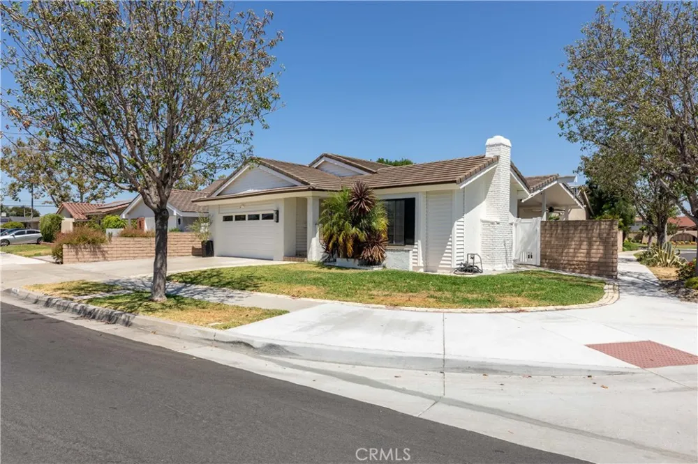 10621 Semora Cerritos, CA 90703