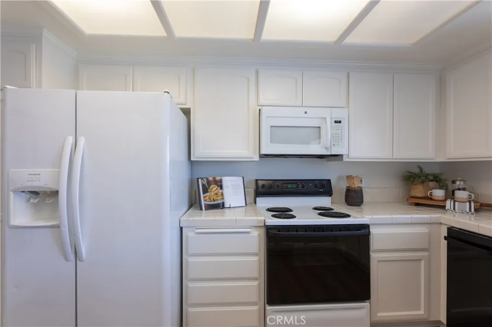 10621 Semora Cerritos, CA 90703