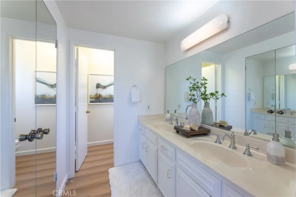 10621 Semora Cerritos, CA 90703