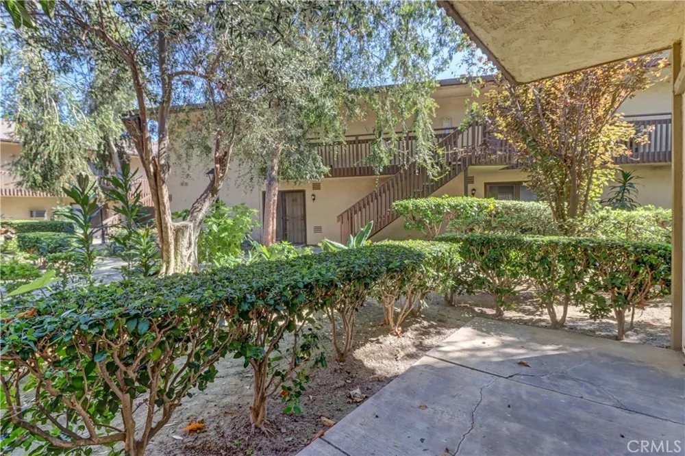 3050 S Bristol #4D Santa Ana, CA 92704