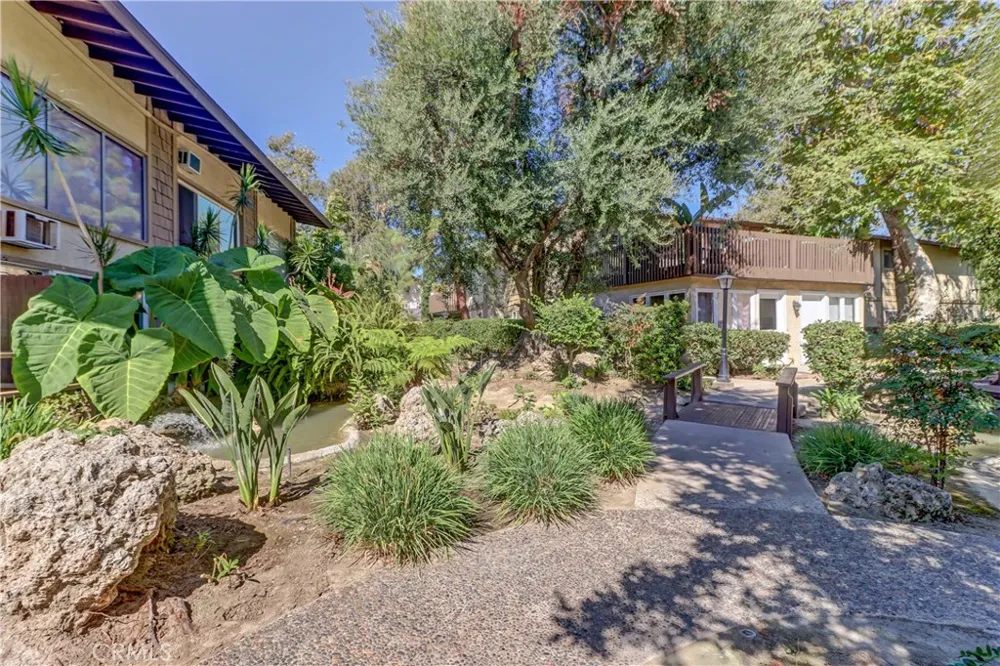 3050 S Bristol #4D Santa Ana, CA 92704