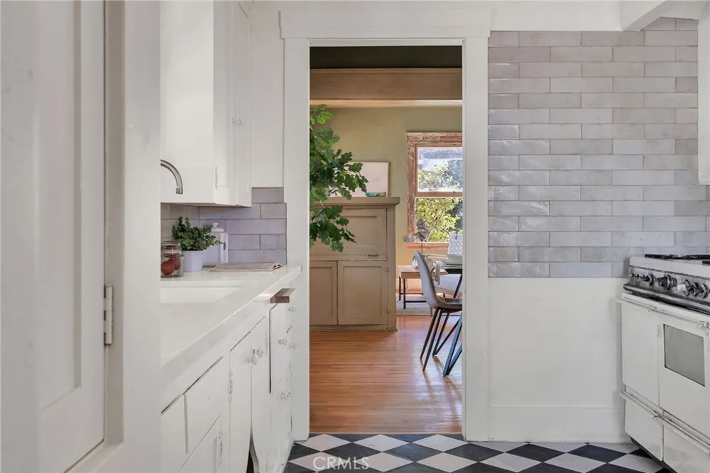 6307 Friends Whittier, CA 90601