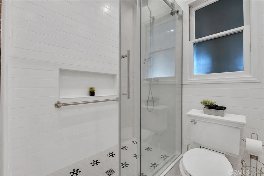 6307 Friends Whittier, CA 90601