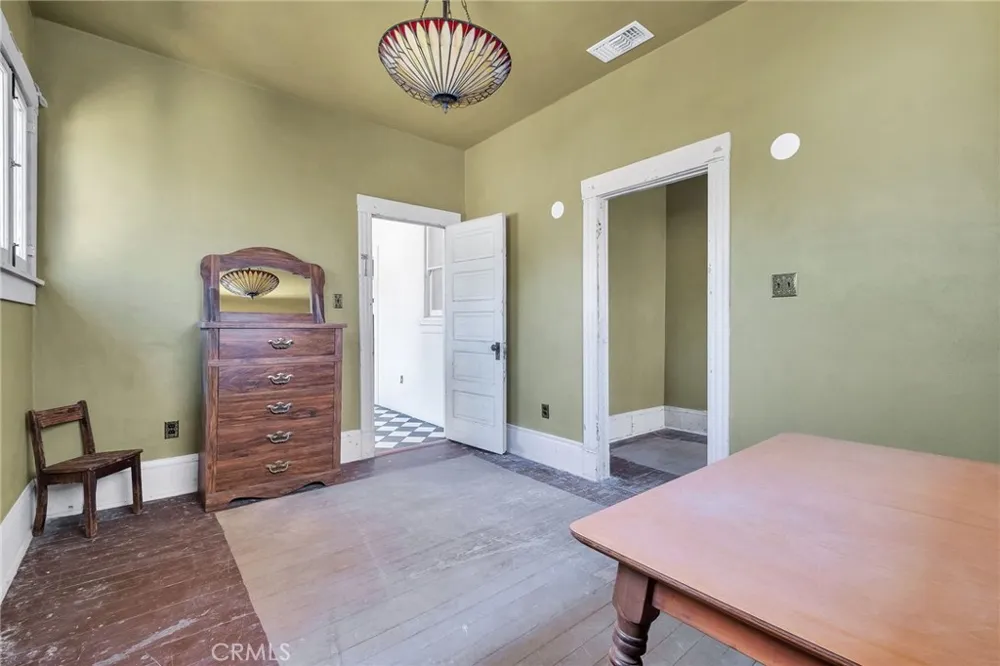 6307 Friends Whittier, CA 90601