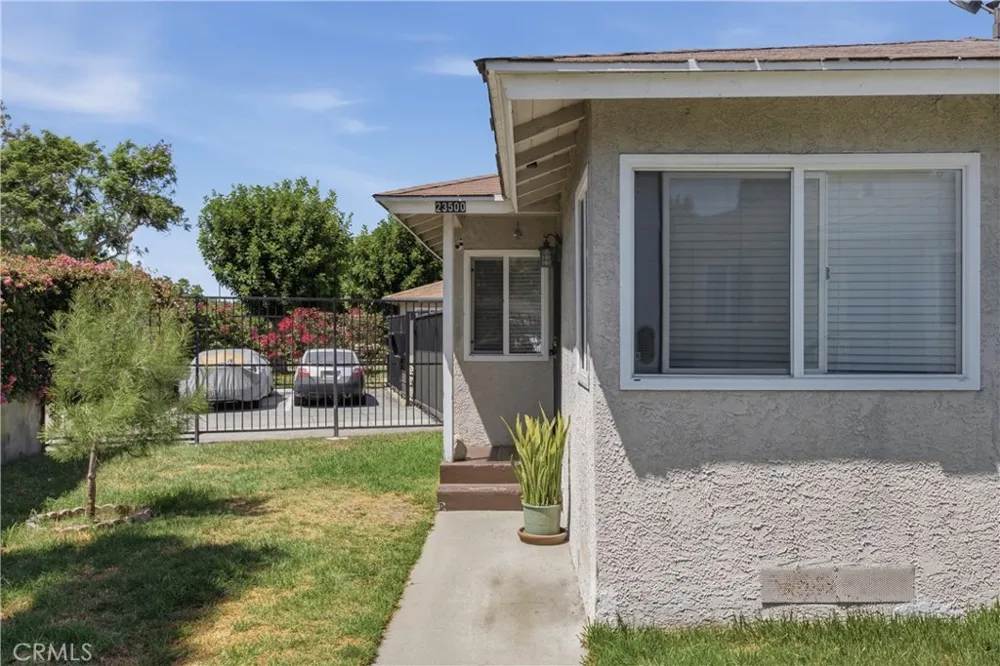 23500 Maribel Carson, CA 90745