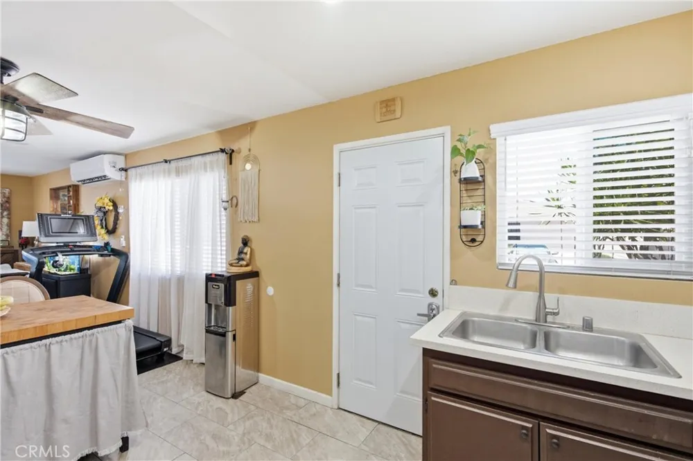 23500 Maribel Carson, CA 90745