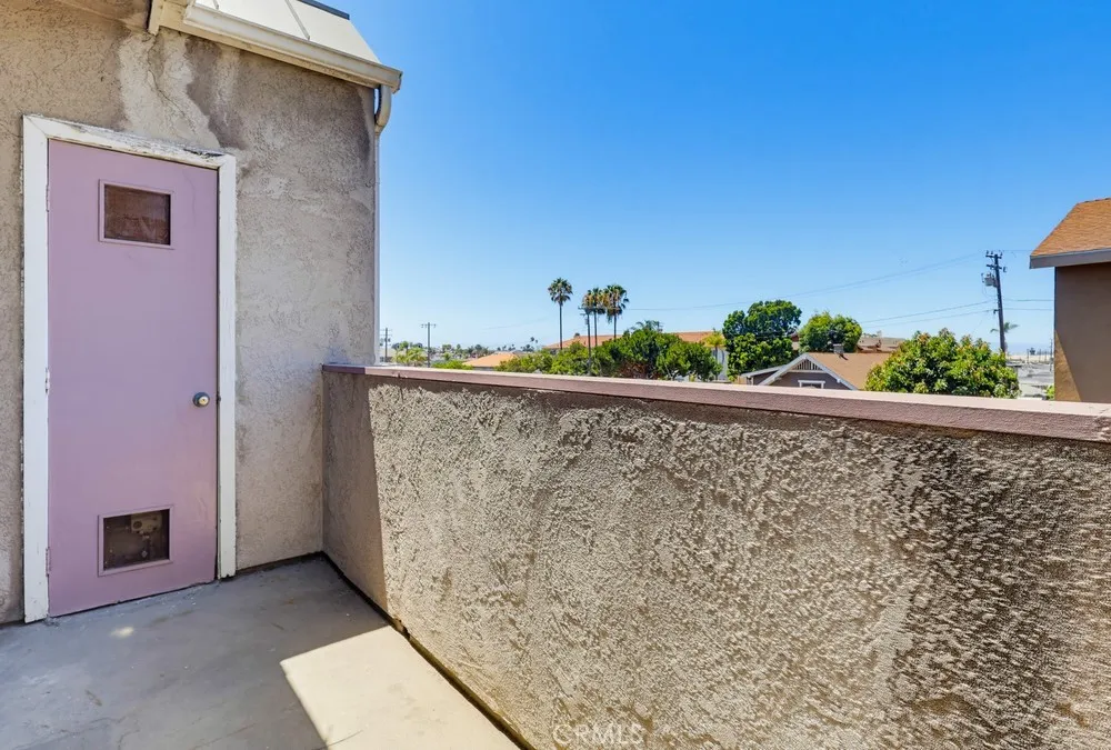 1355 Loma Avenue #311 Long Beach, CA 90804