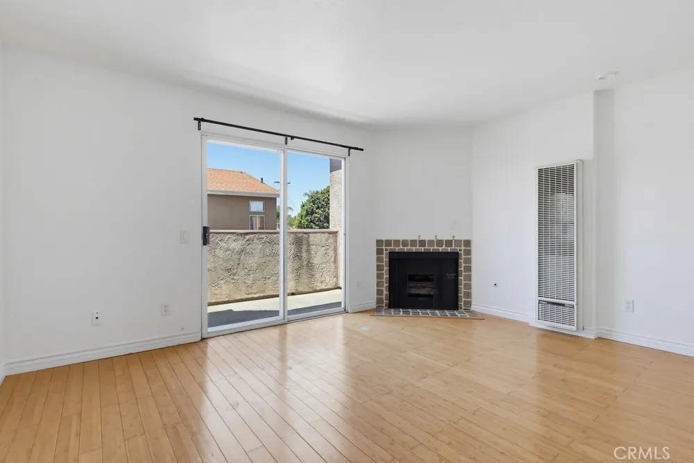 1355 Loma Avenue #311 Long Beach, CA 90804