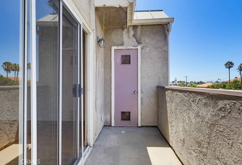 1355 Loma Avenue #311 Long Beach, CA 90804