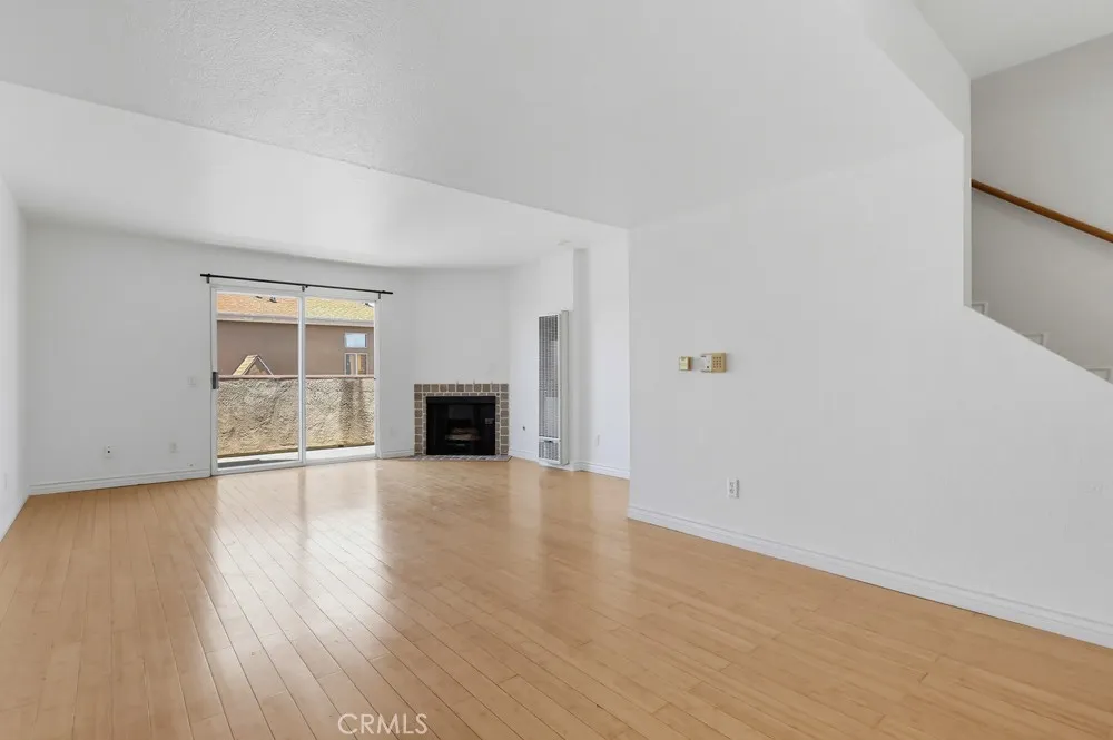 1355 Loma Avenue #311 Long Beach, CA 90804