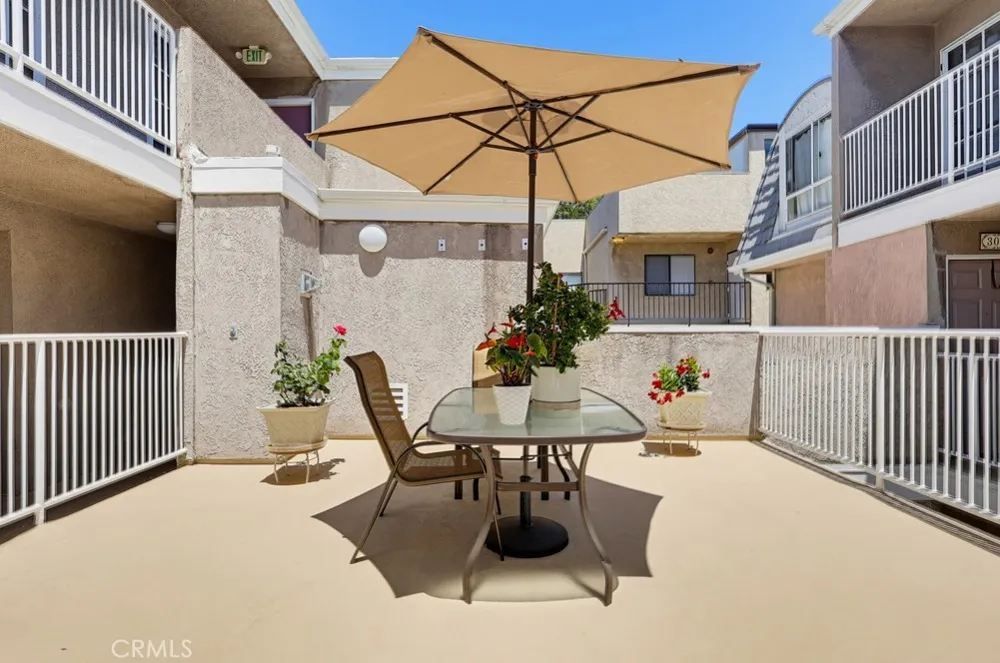 1355 Loma Avenue #311 Long Beach, CA 90804