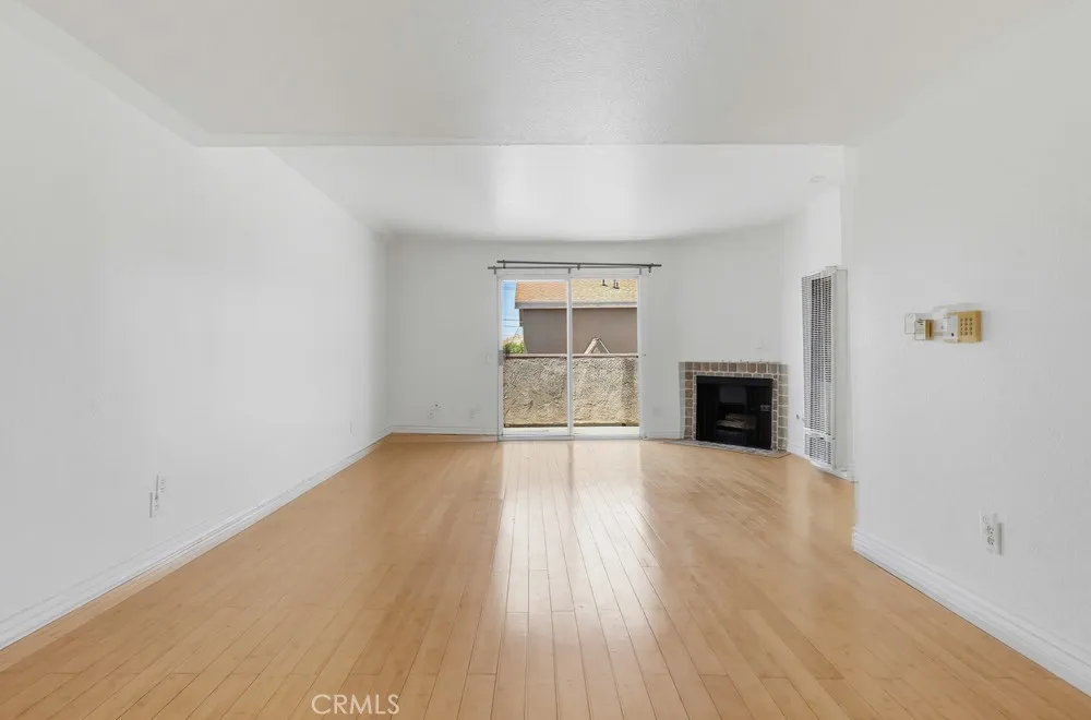 1355 Loma Avenue #311 Long Beach, CA 90804