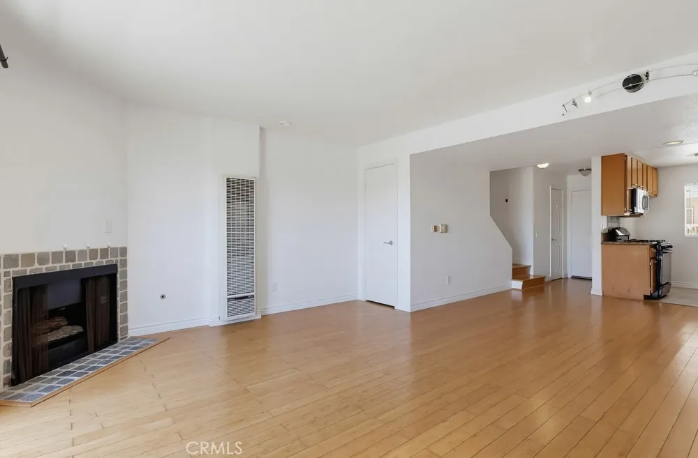 1355 Loma Avenue #311 Long Beach, CA 90804