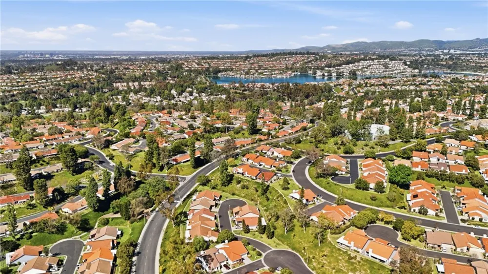 28282 Zarza Mission Viejo, CA 92692