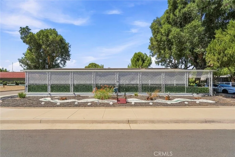 643 Mariposa Hemet, CA 92543