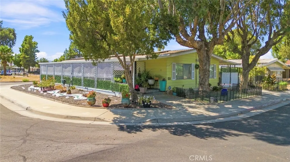 643 Mariposa Hemet, CA 92543