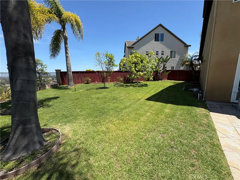 2364 Amelia Court Signal Hill, CA 90755