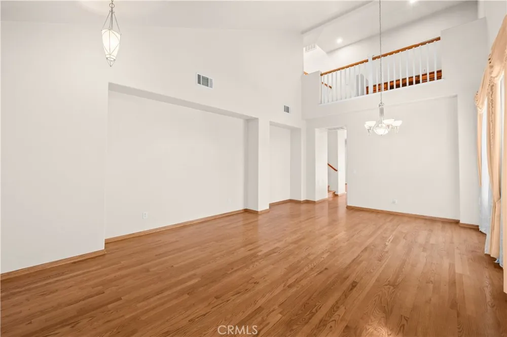 2364 Amelia Court Signal Hill, CA 90755