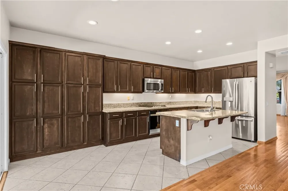 2364 Amelia Court Signal Hill, CA 90755