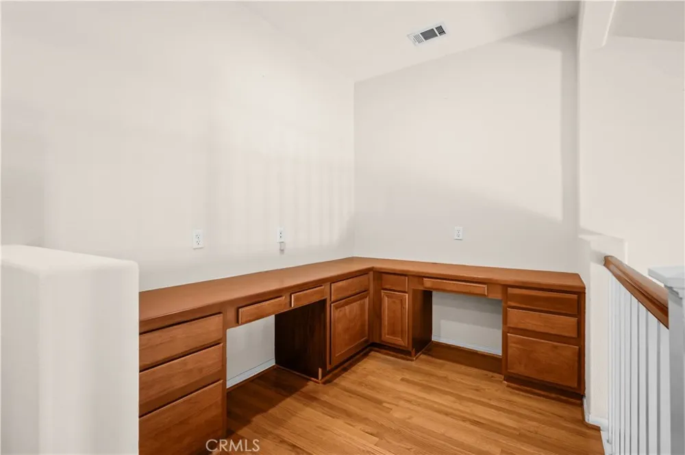 2364 Amelia Court Signal Hill, CA 90755