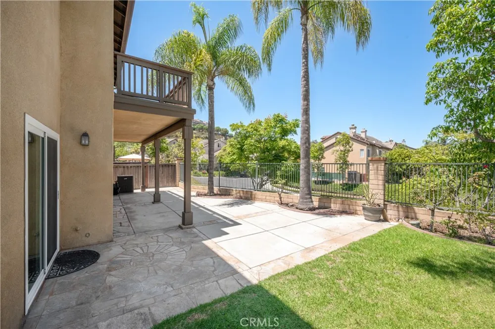 2364 Amelia Court Signal Hill, CA 90755