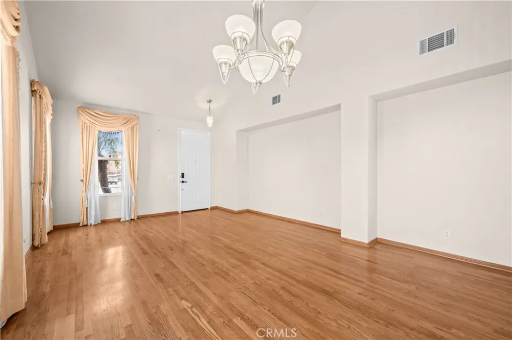 2364 Amelia Court Signal Hill, CA 90755